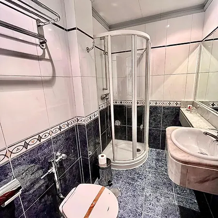 Castellano I Hotel Salamanka