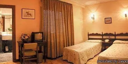 Hotel Residencia Castellano I